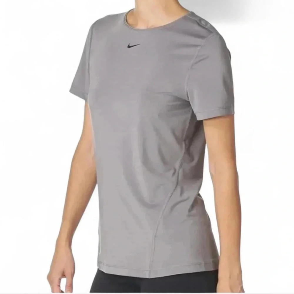 Nike I L